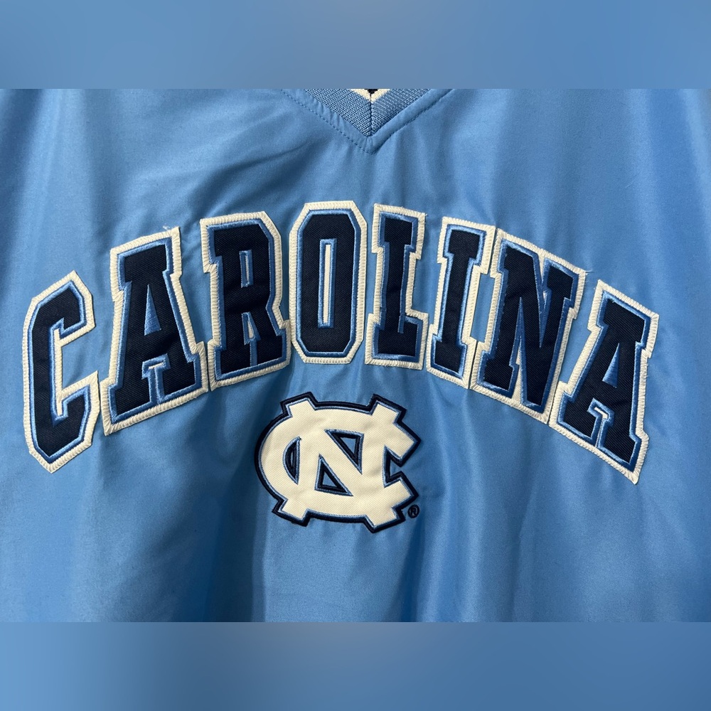 Colosseum Men's North Carolina Tar Heels Pullover Windbreaker - Picture 3 of 12